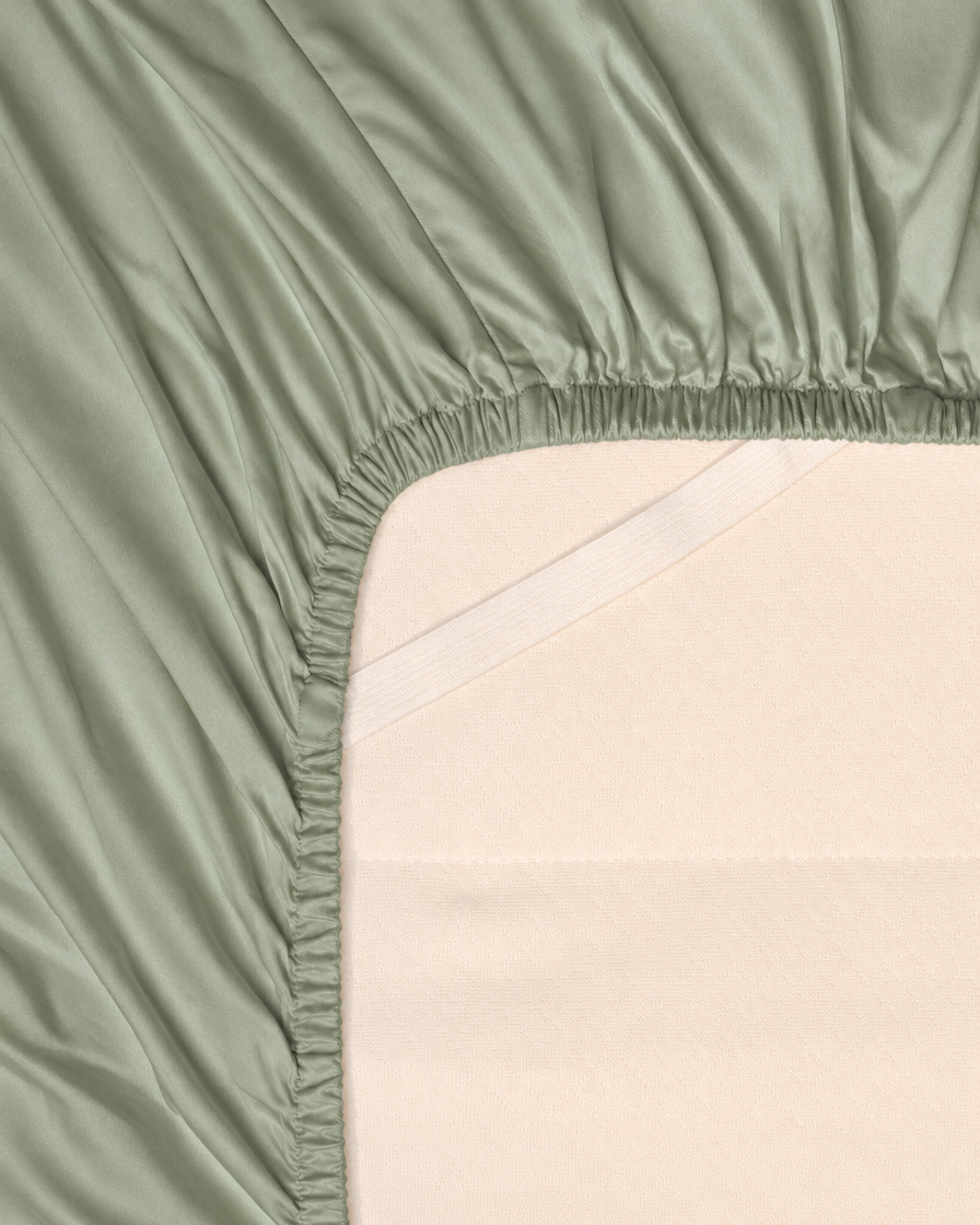 Lyocell sateen fitted sheet – Sage – fs-corner